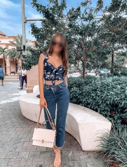Angela, 35