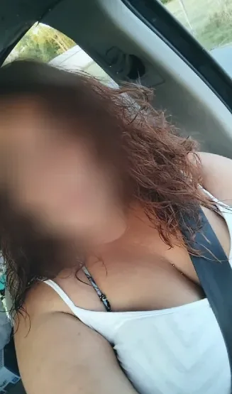 Anouk, 28