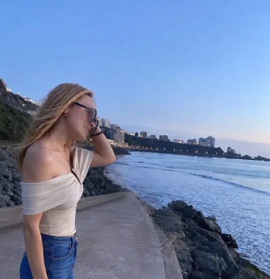Aya, 19
