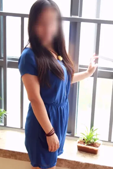 Cynthia, 39