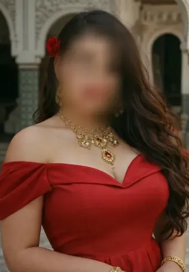 Denise, 29