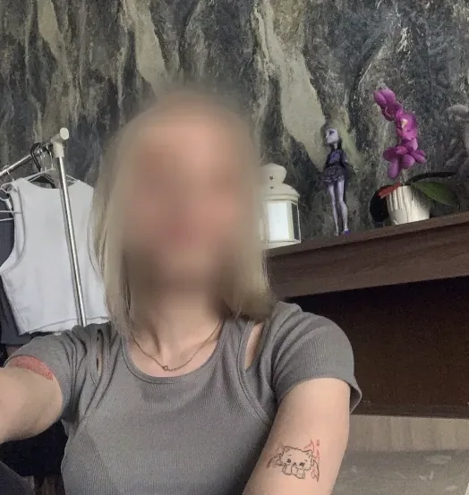 Fay, 19