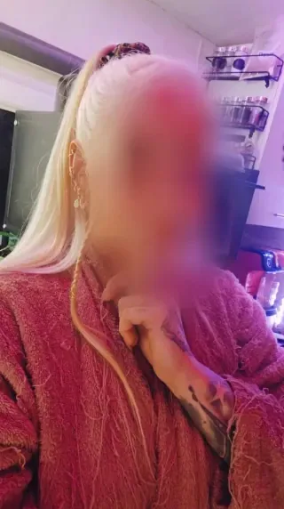 Inge, 34