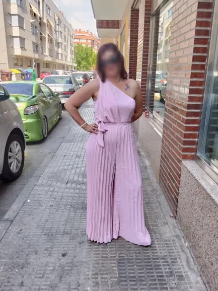 Isabel, 39