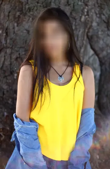Lauren, 32